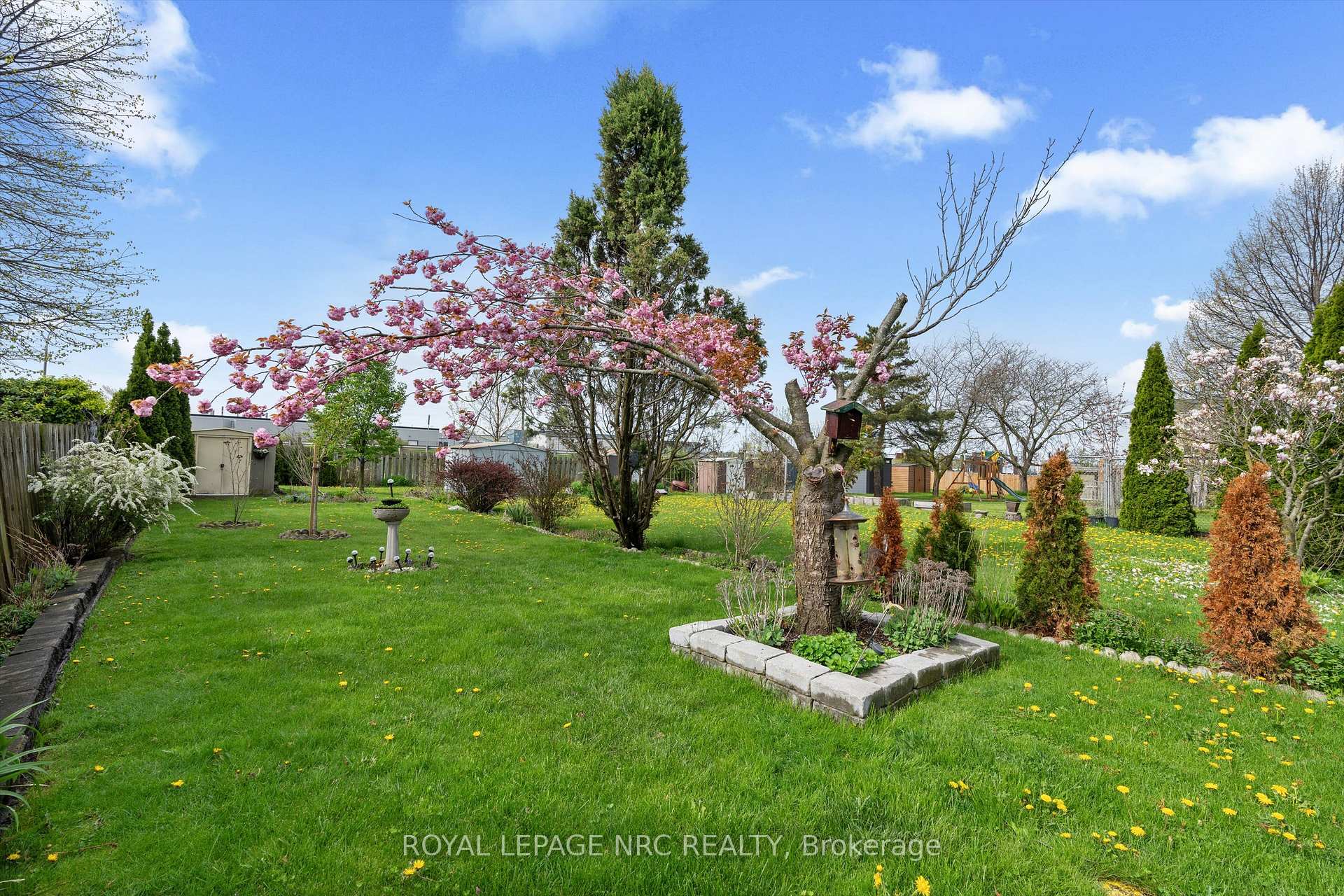 Photo 28 of 5 Barnaby Drive, St. Catharines, Ridley — HOMEH
