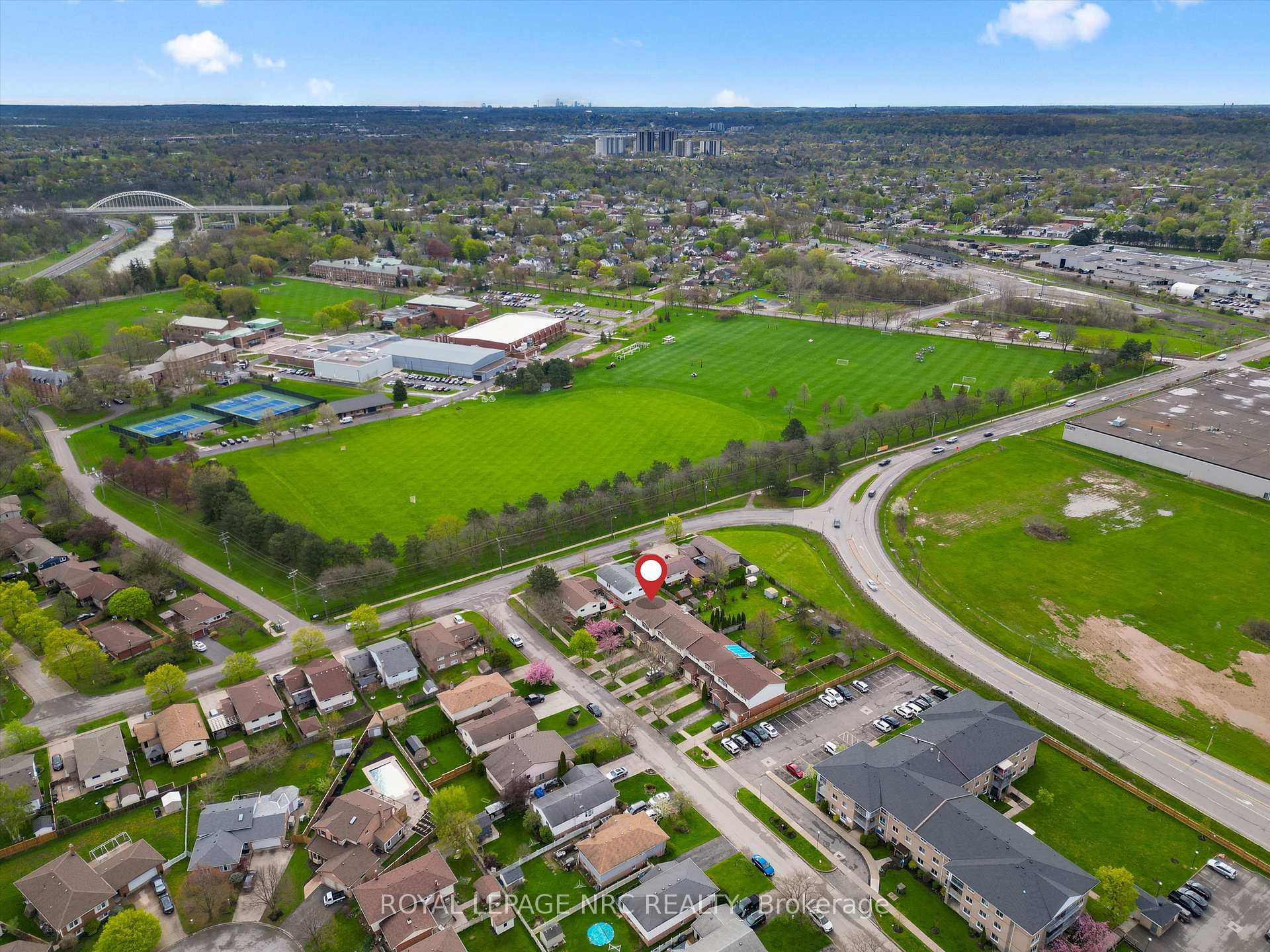 Photo 34 of 5 Barnaby Drive, St. Catharines, Ridley — HOMEH