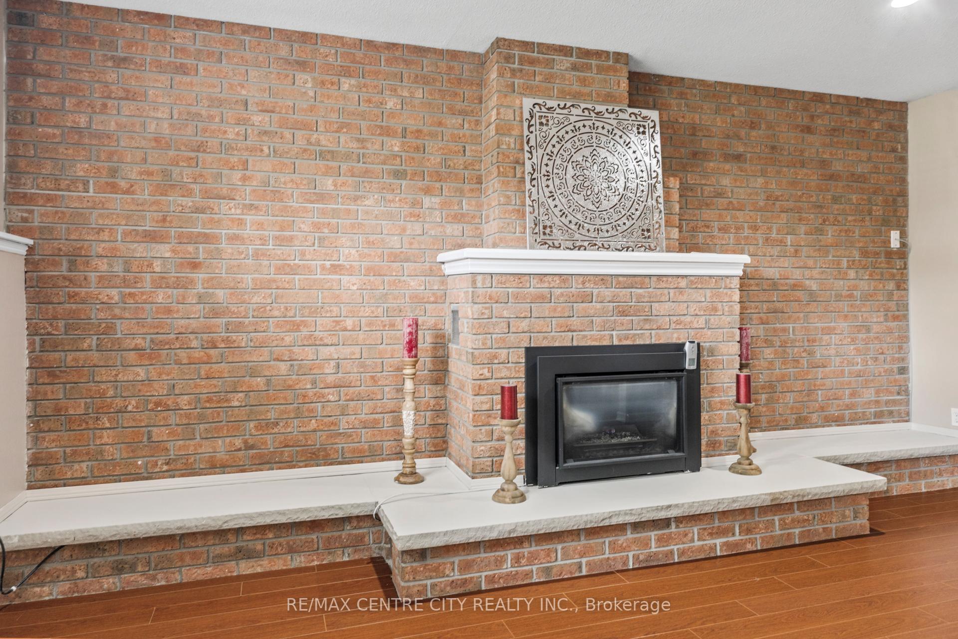 Photo 17 of 32 Lakeview Circle, St. Thomas — HOMEH