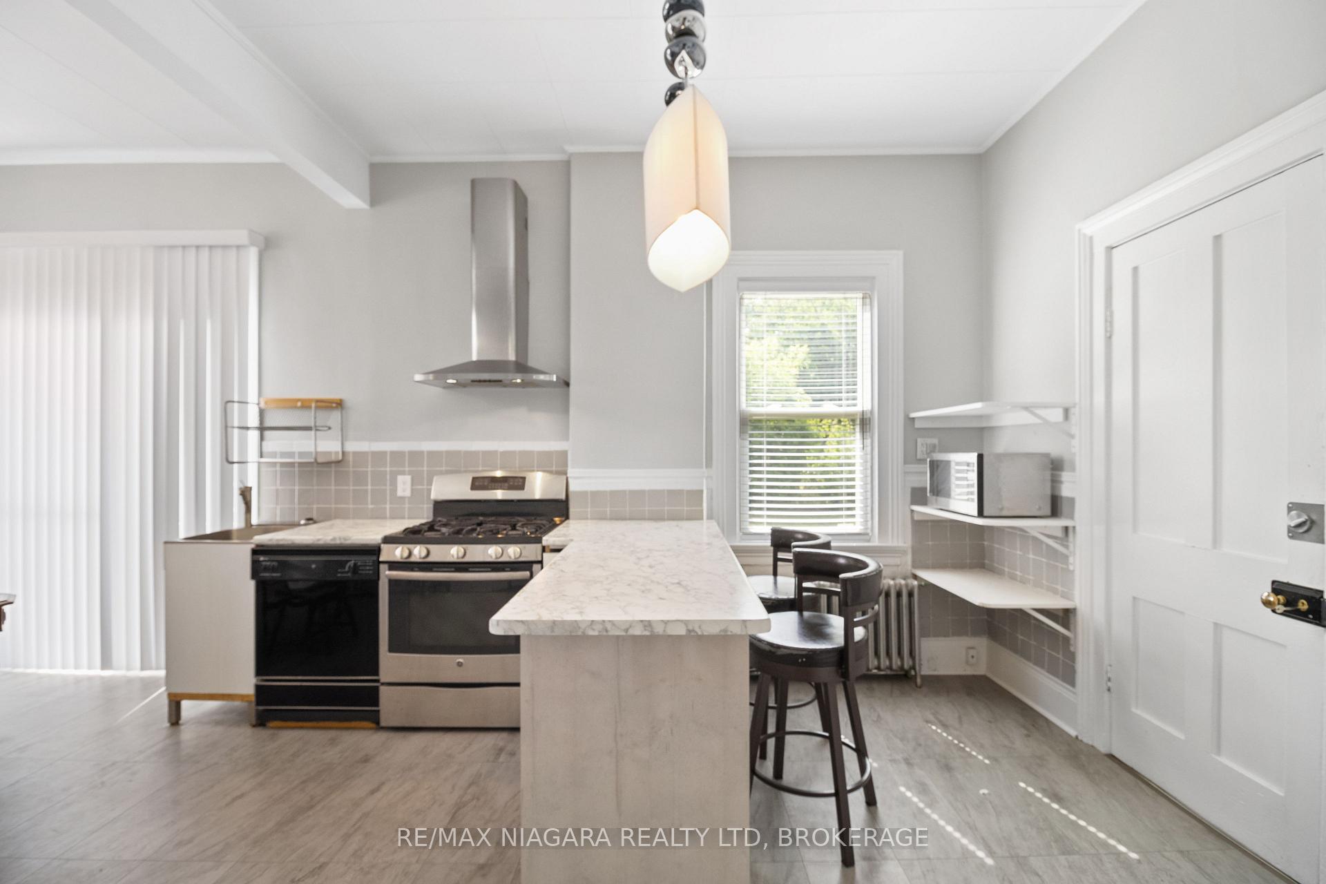 Photo 13 of 7 Tasker Street, St. Catharines, E. Chester — HOMEH