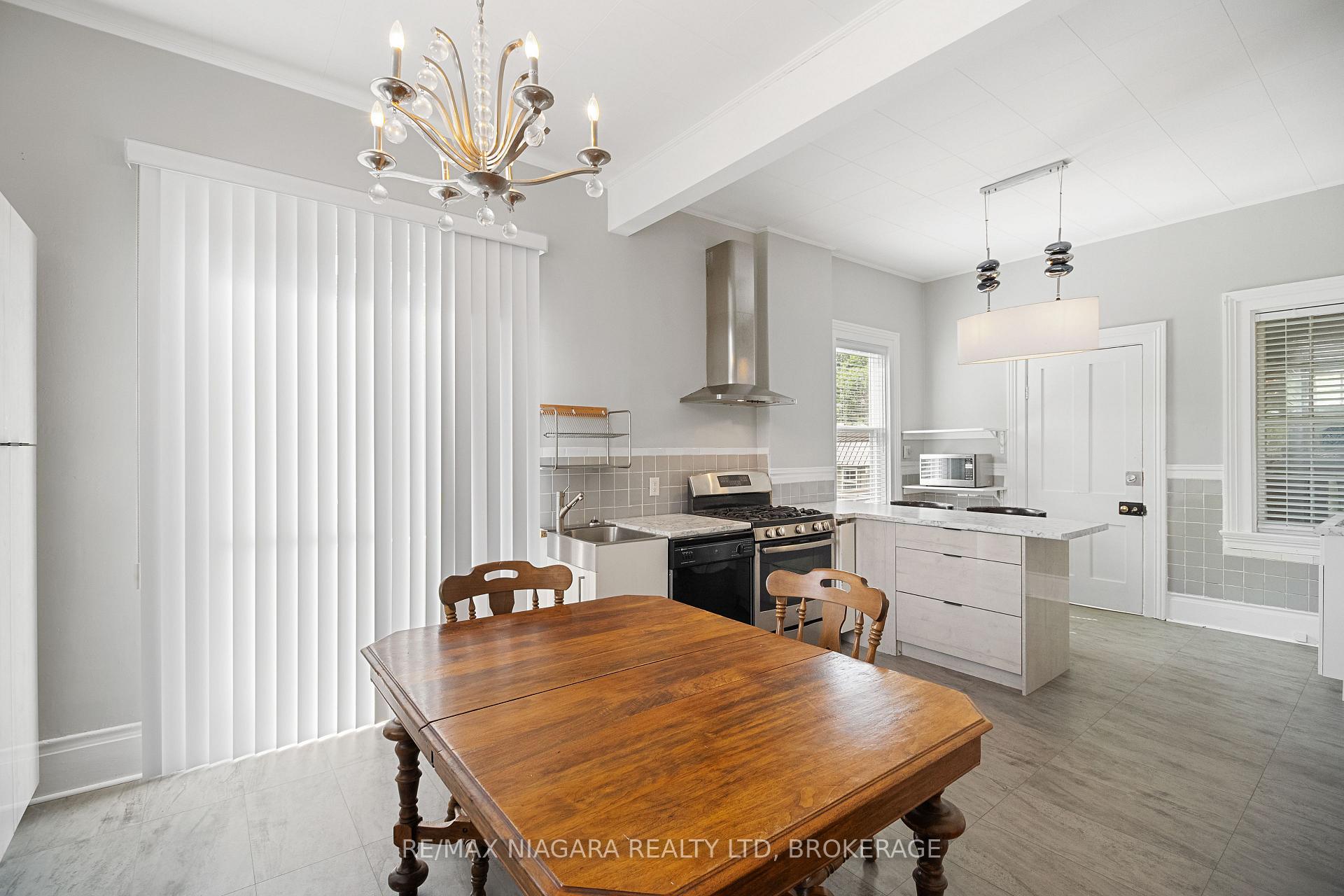 Photo 15 of 7 Tasker Street, St. Catharines, E. Chester — HOMEH