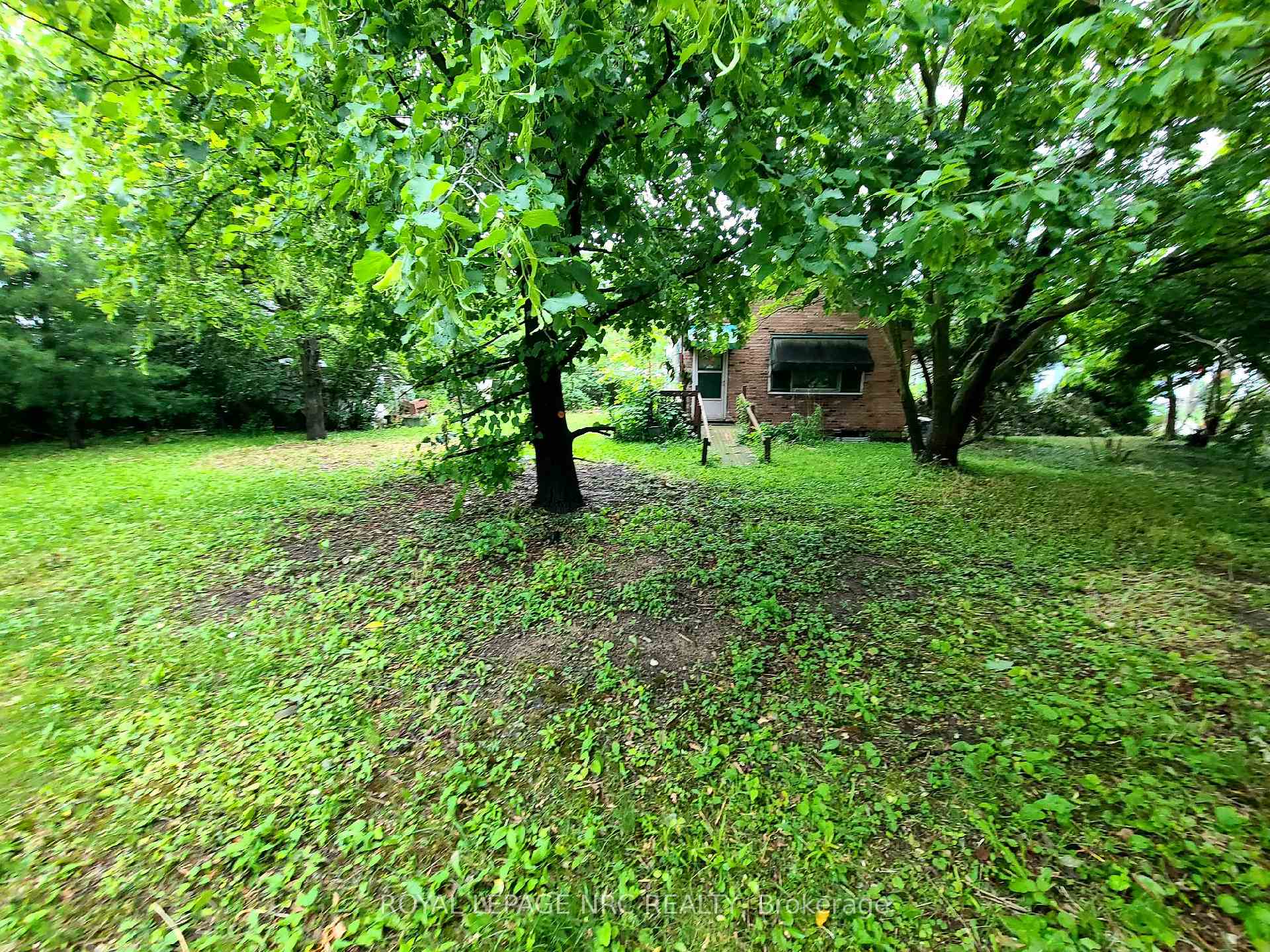 Photo 7 of 19 Eastchester Avenue, St. Catharines, E. Chester — HOMEH