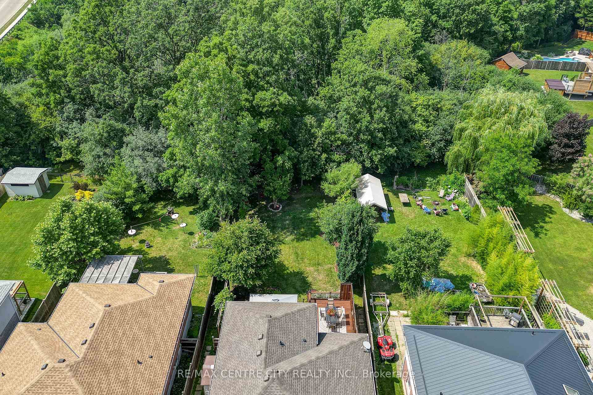Photo 2 of 73 Greenway Boulevard, St. Thomas — HOMEH