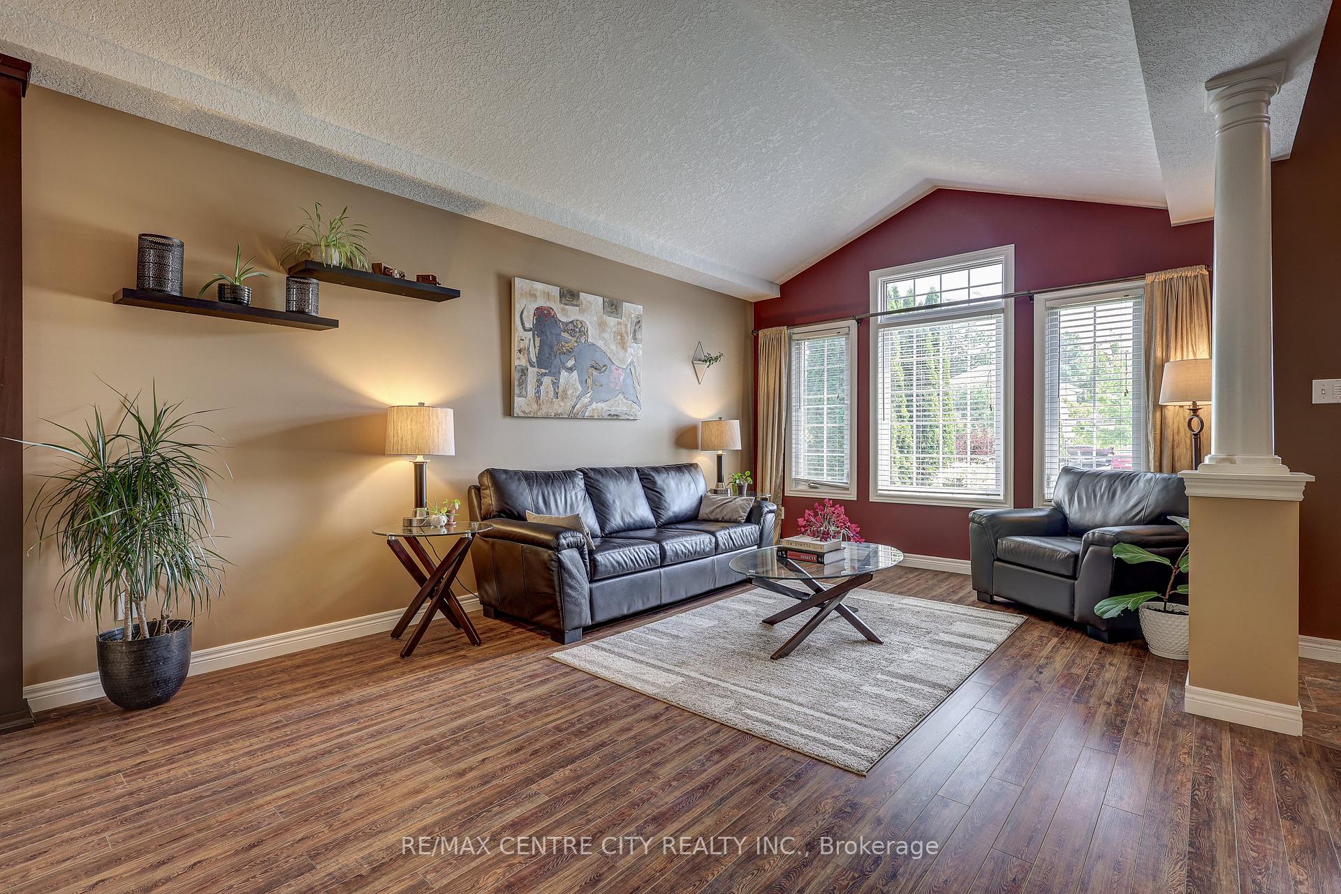 Photo 13 of 73 Greenway Boulevard, St. Thomas — HOMEH
