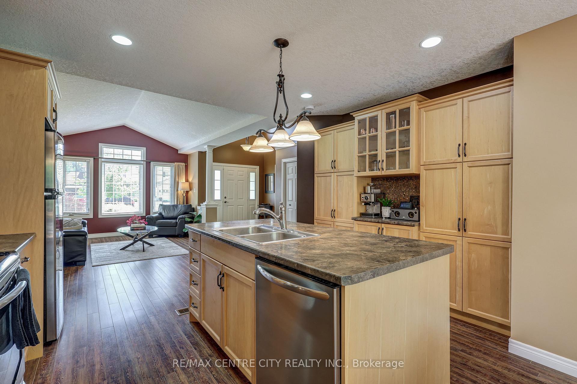 Photo 19 of 73 Greenway Boulevard, St. Thomas — HOMEH