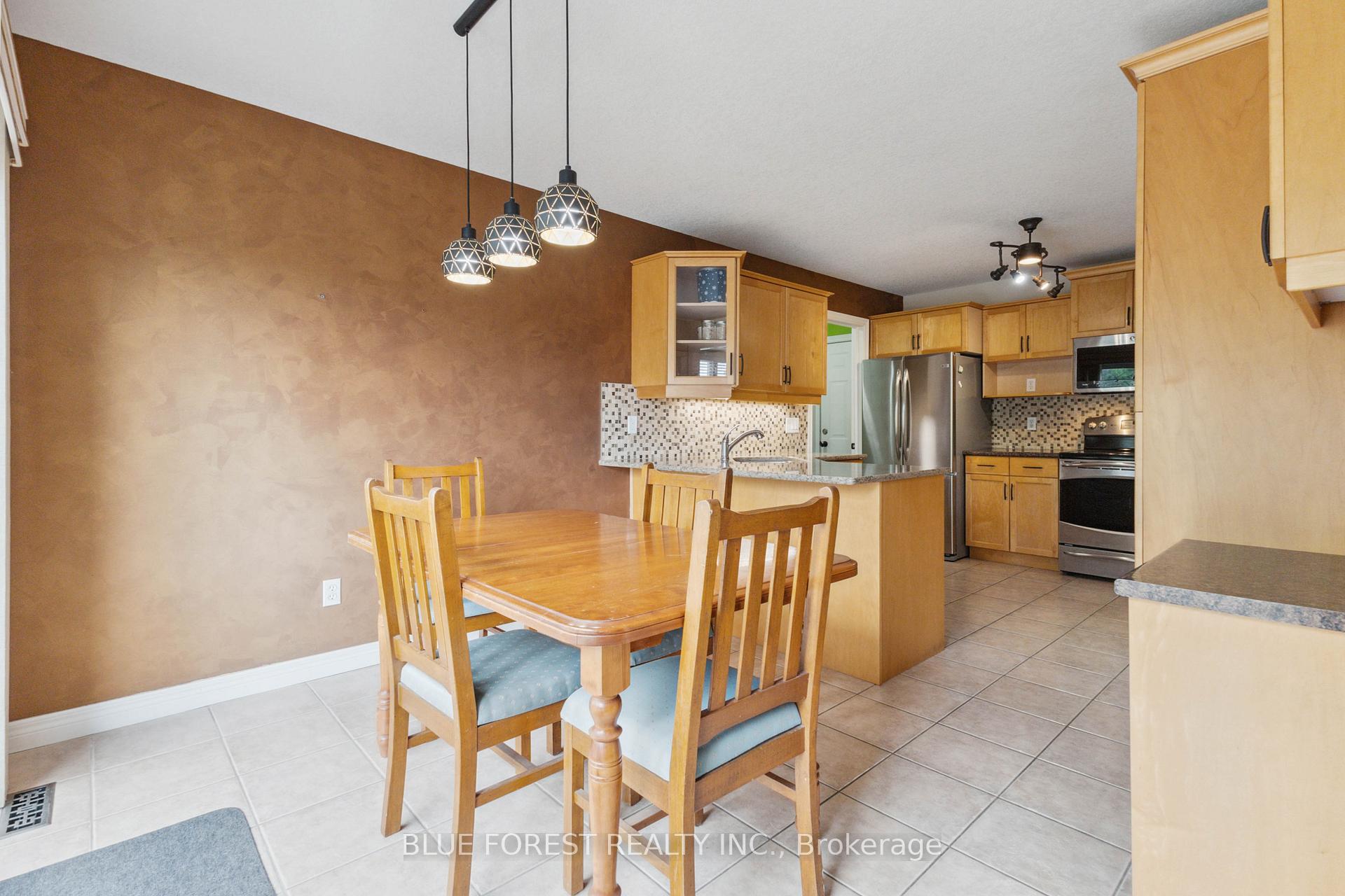 Photo 9 of 1 Riverbank Drive, St. Thomas — HOMEH