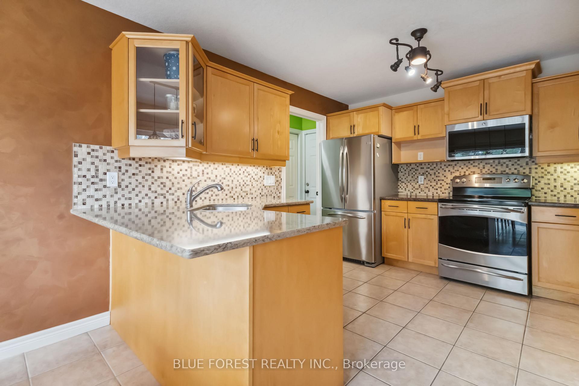 Photo 10 of 1 Riverbank Drive, St. Thomas — HOMEH