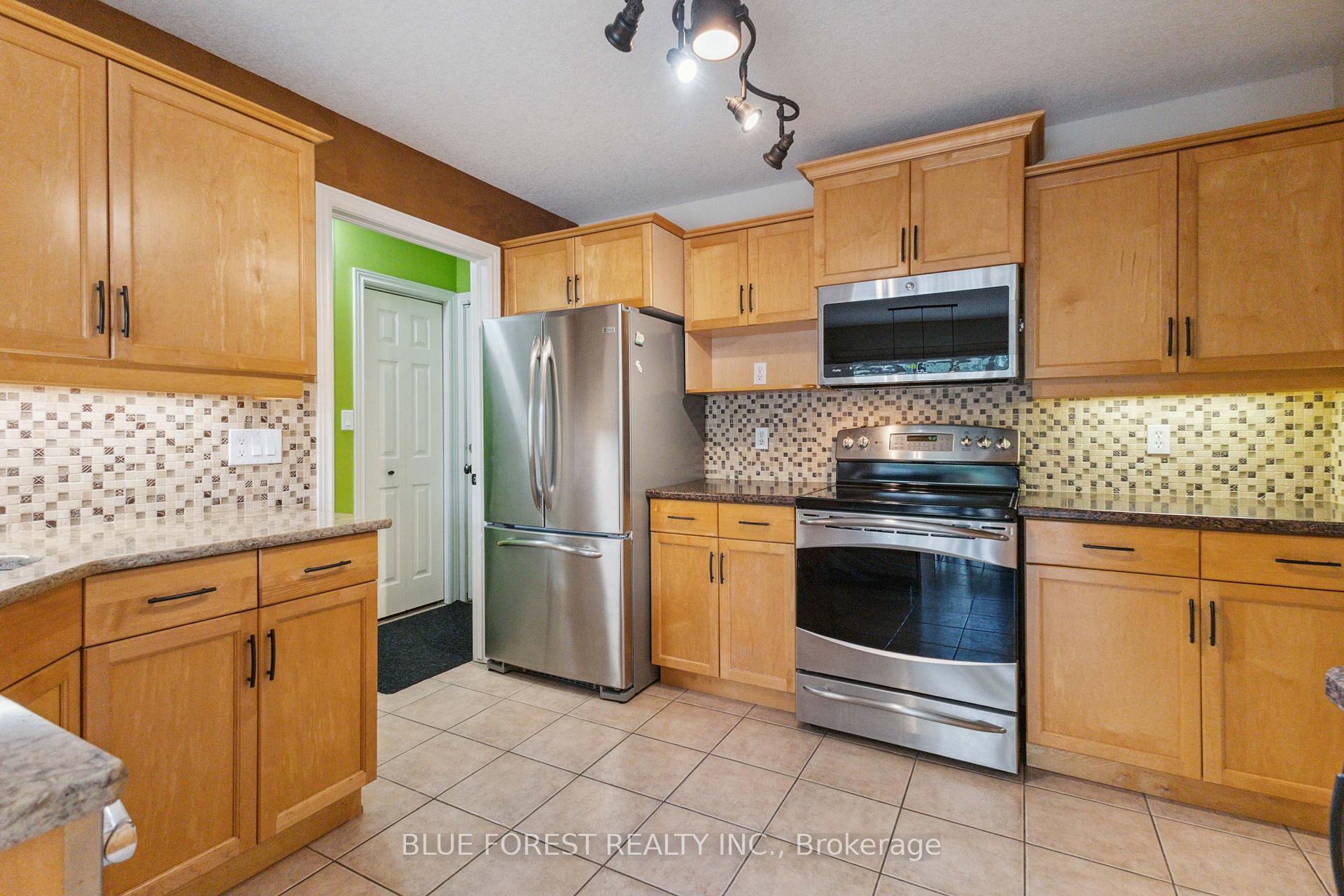 Photo 11 of 1 Riverbank Drive, St. Thomas — HOMEH