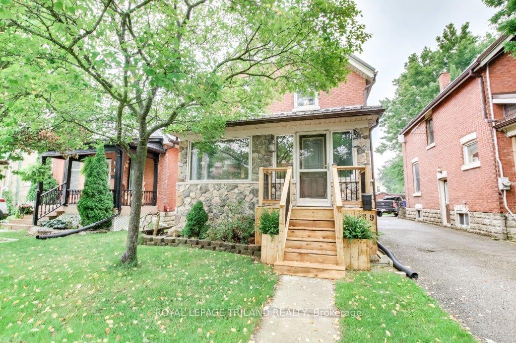 Photo 1 of 39 Maple Street, St. Thomas — HOMEH