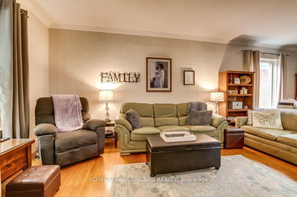 Photo 6 of 39 Maple Street, St. Thomas — HOMEH