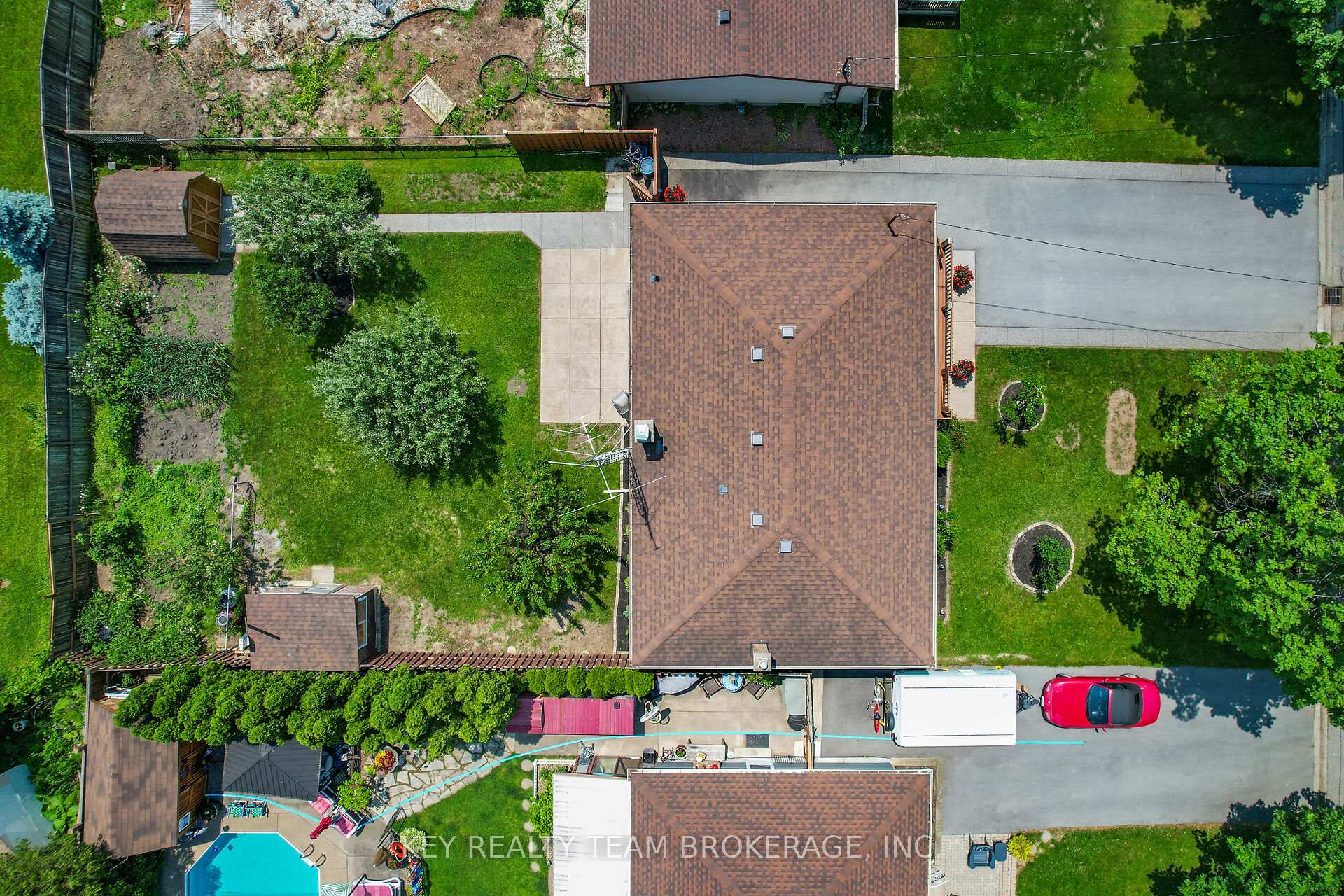 Photo 2 of 20 Huntley Crescent, St. Catharines, Carlton/Bunting — HOMEH