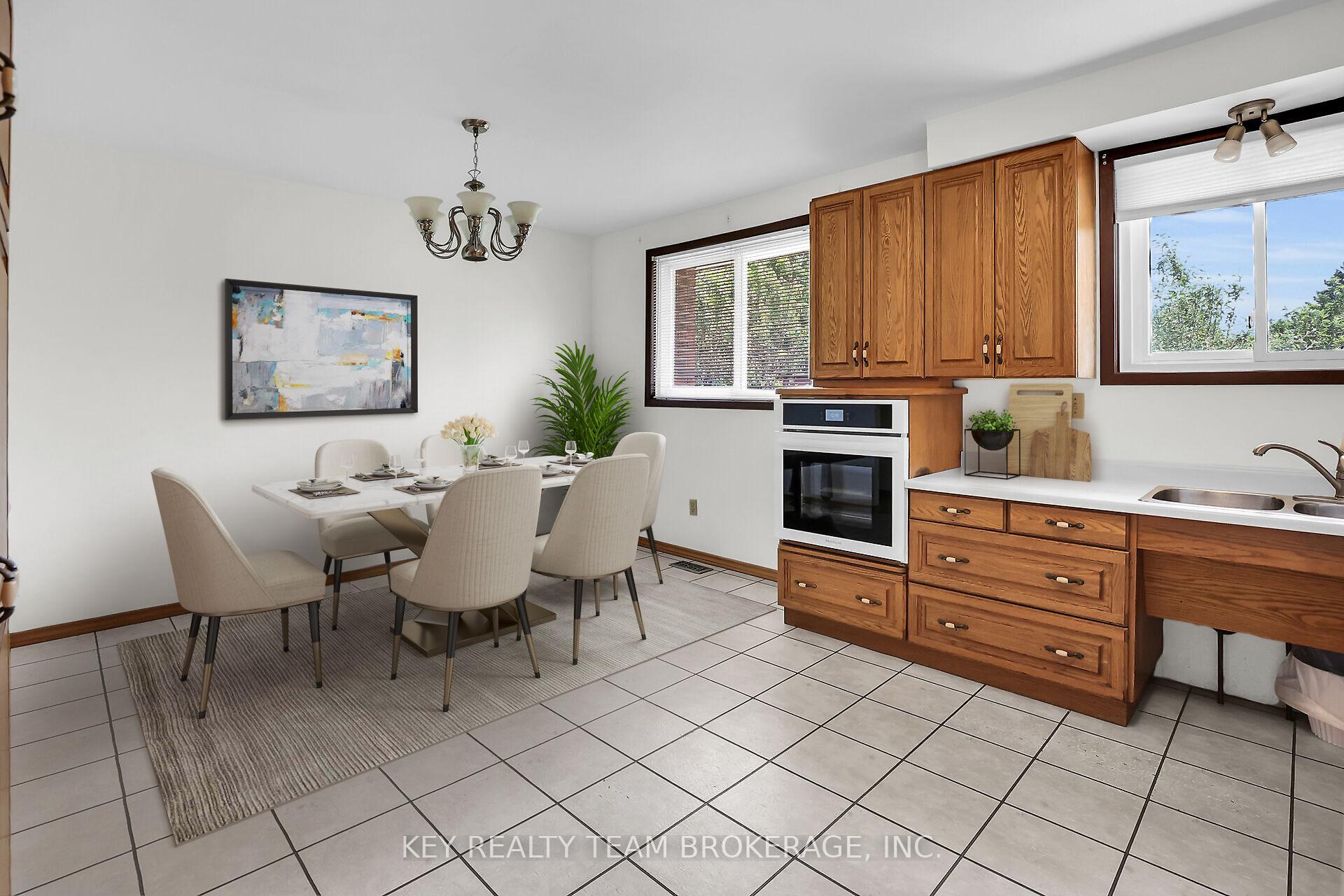 Photo 12 of 20 Huntley Crescent, St. Catharines, Carlton/Bunting — HOMEH