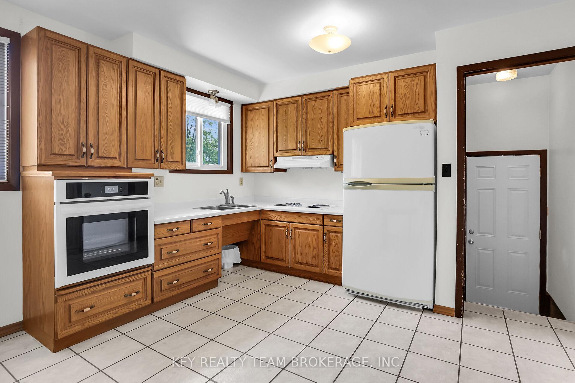 Photo 14 of 20 Huntley Crescent, St. Catharines, Carlton/Bunting — HOMEH