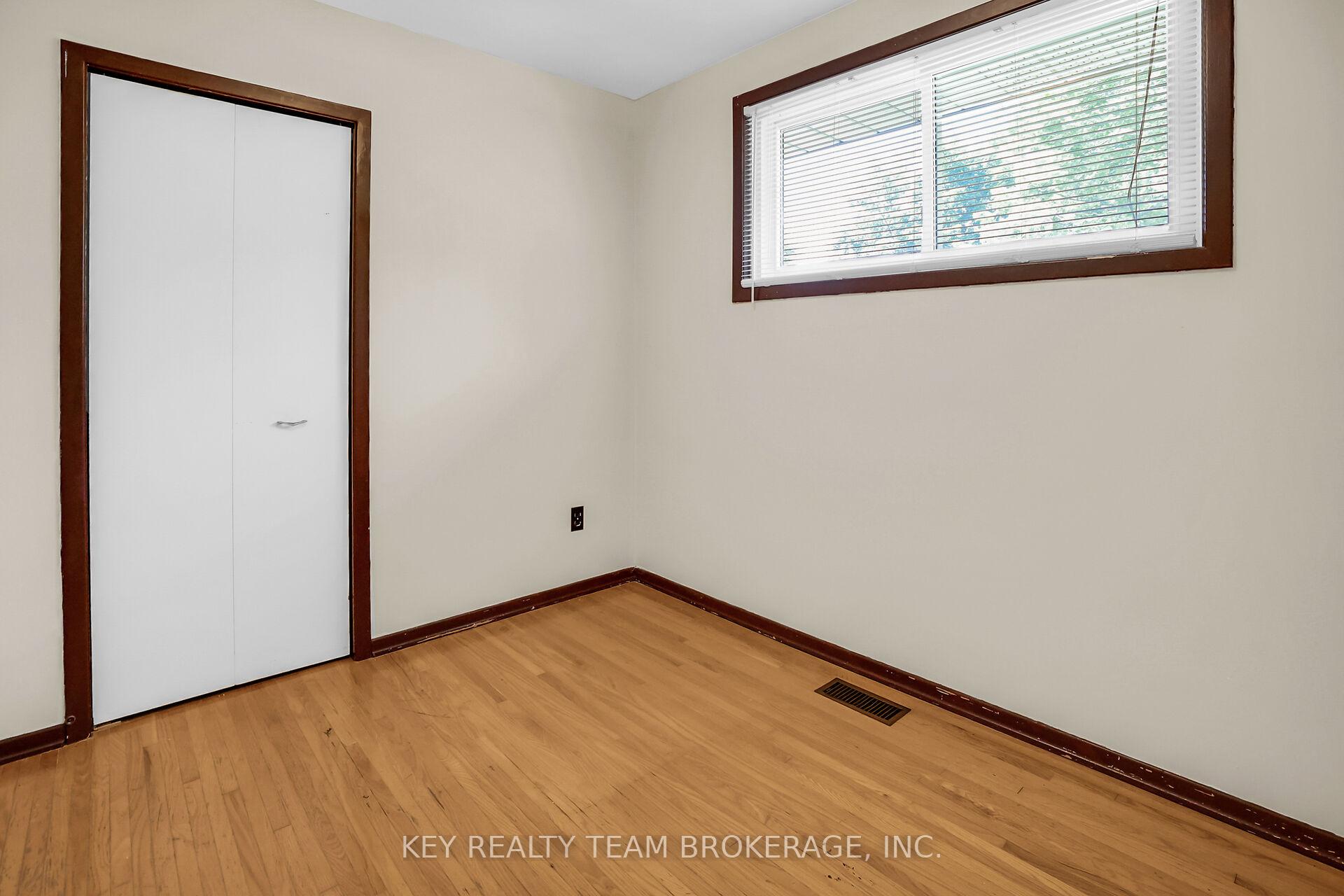 Photo 26 of 20 Huntley Crescent, St. Catharines, Carlton/Bunting — HOMEH