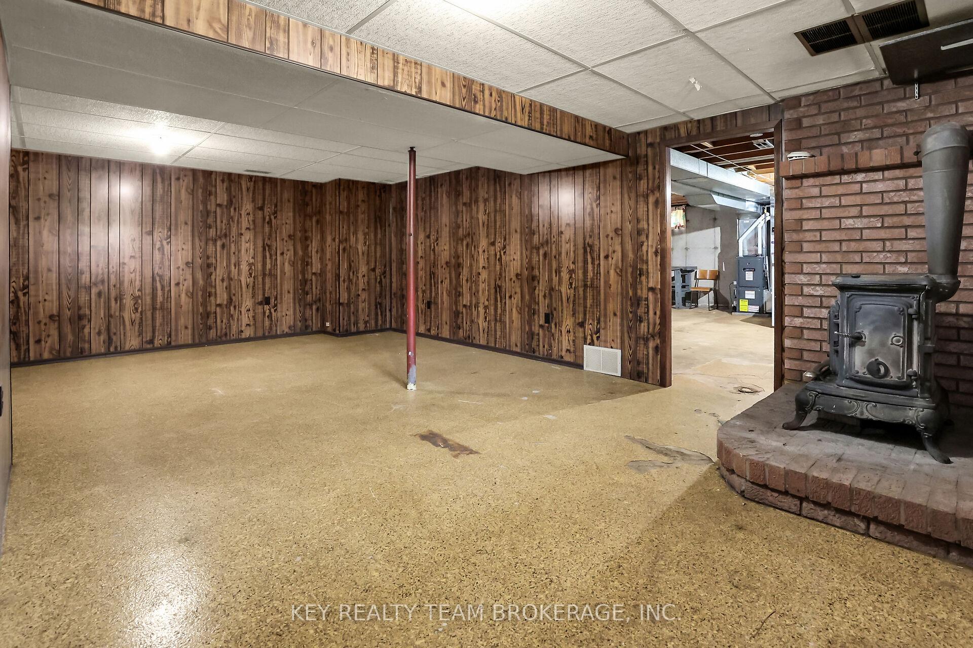 Photo 34 of 20 Huntley Crescent, St. Catharines, Carlton/Bunting — HOMEH