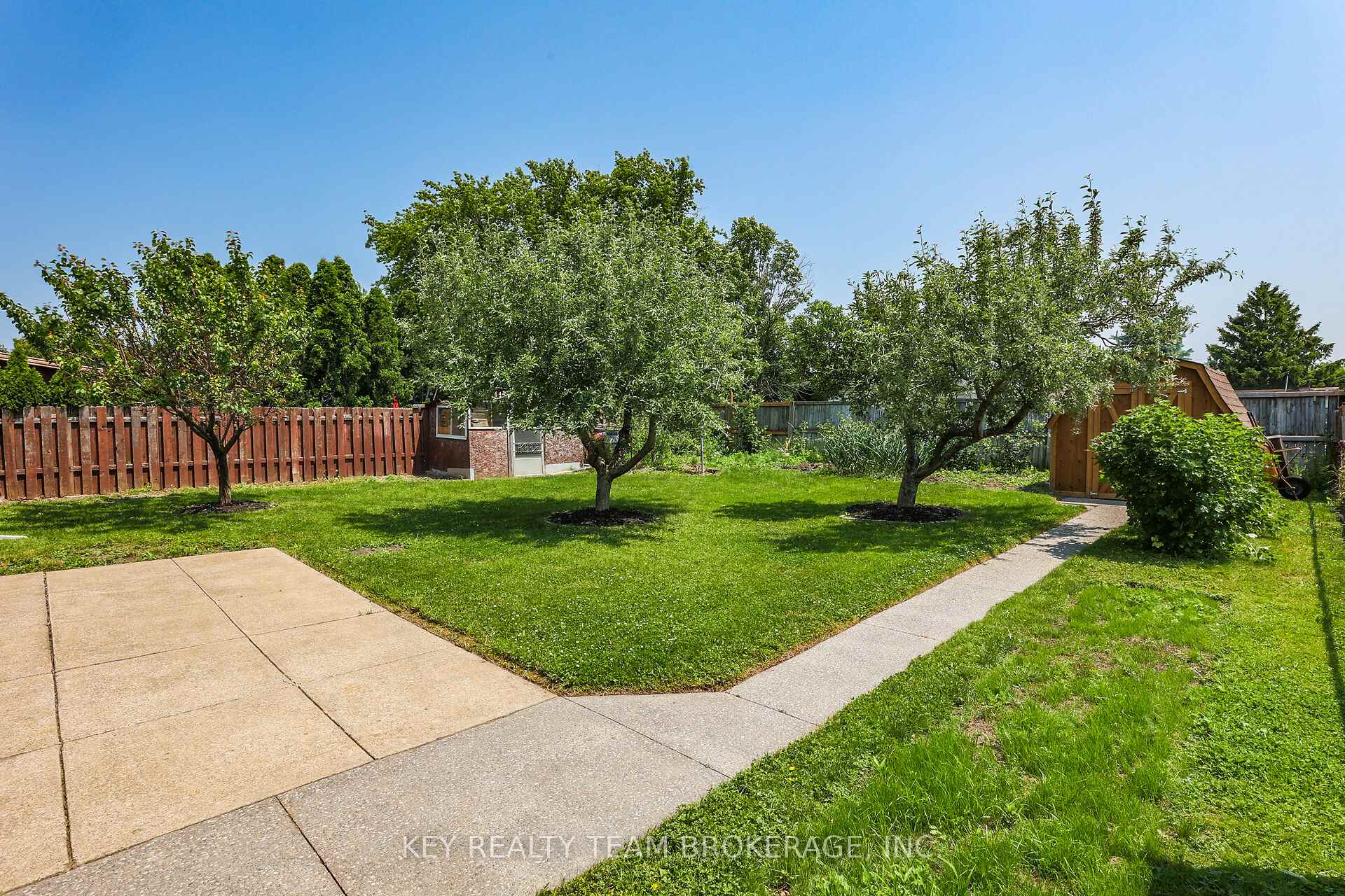 Photo 46 of 20 Huntley Crescent, St. Catharines, Carlton/Bunting — HOMEH