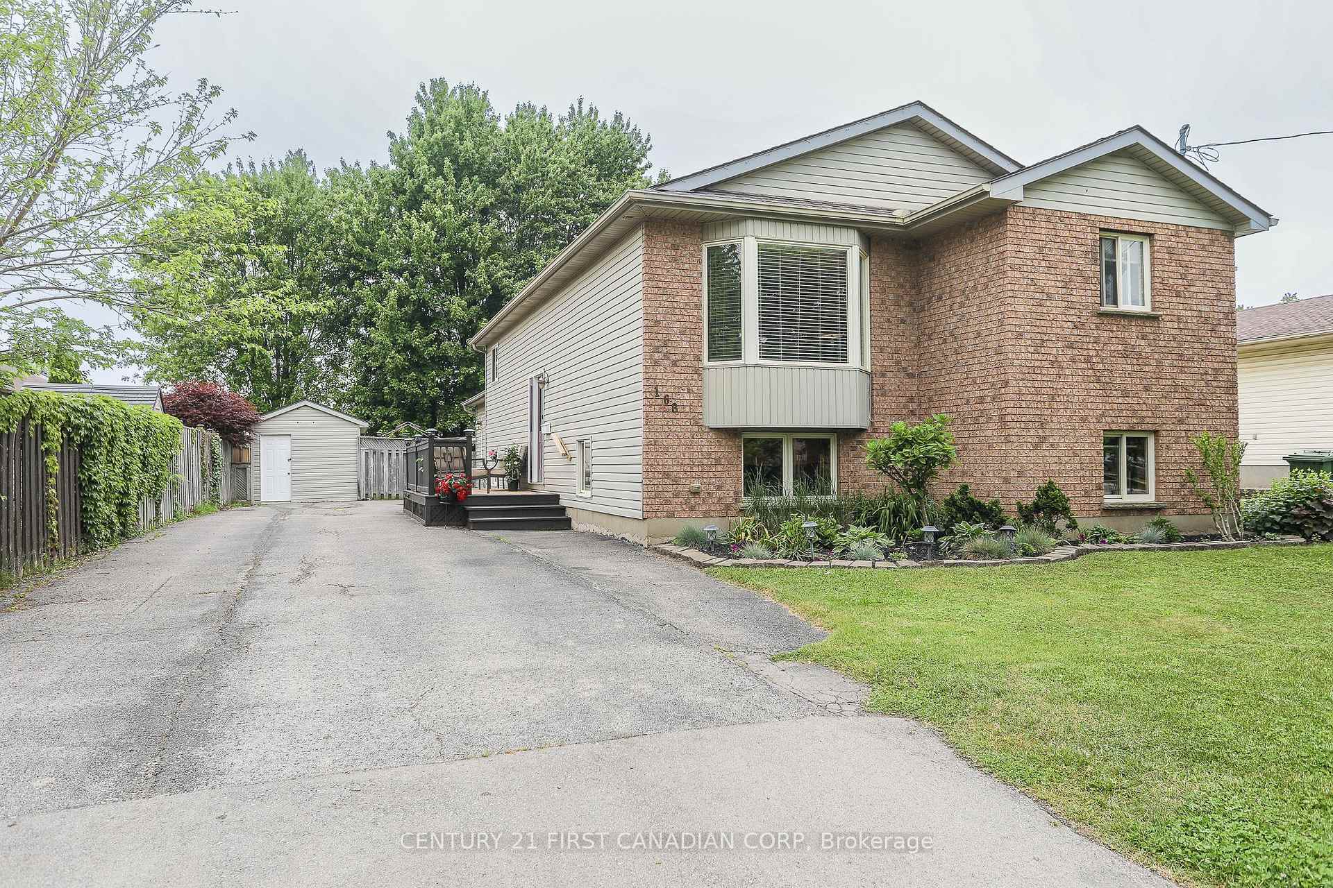 Photo 1 of 168 Forest Avenue, St. Thomas — HOMEH