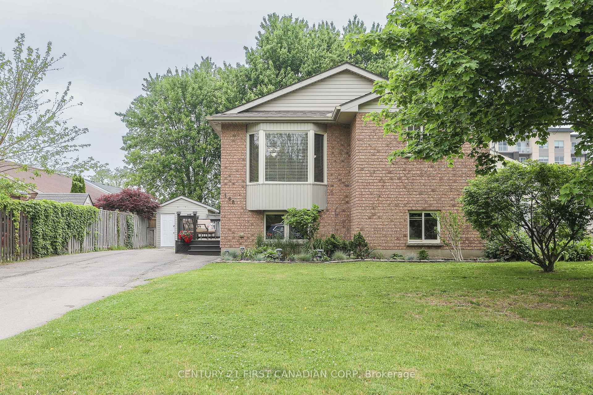 Photo 3 of 168 Forest Avenue, St. Thomas — HOMEH