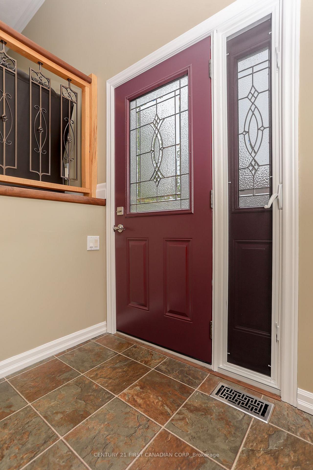 Photo 5 of 168 Forest Avenue, St. Thomas — HOMEH