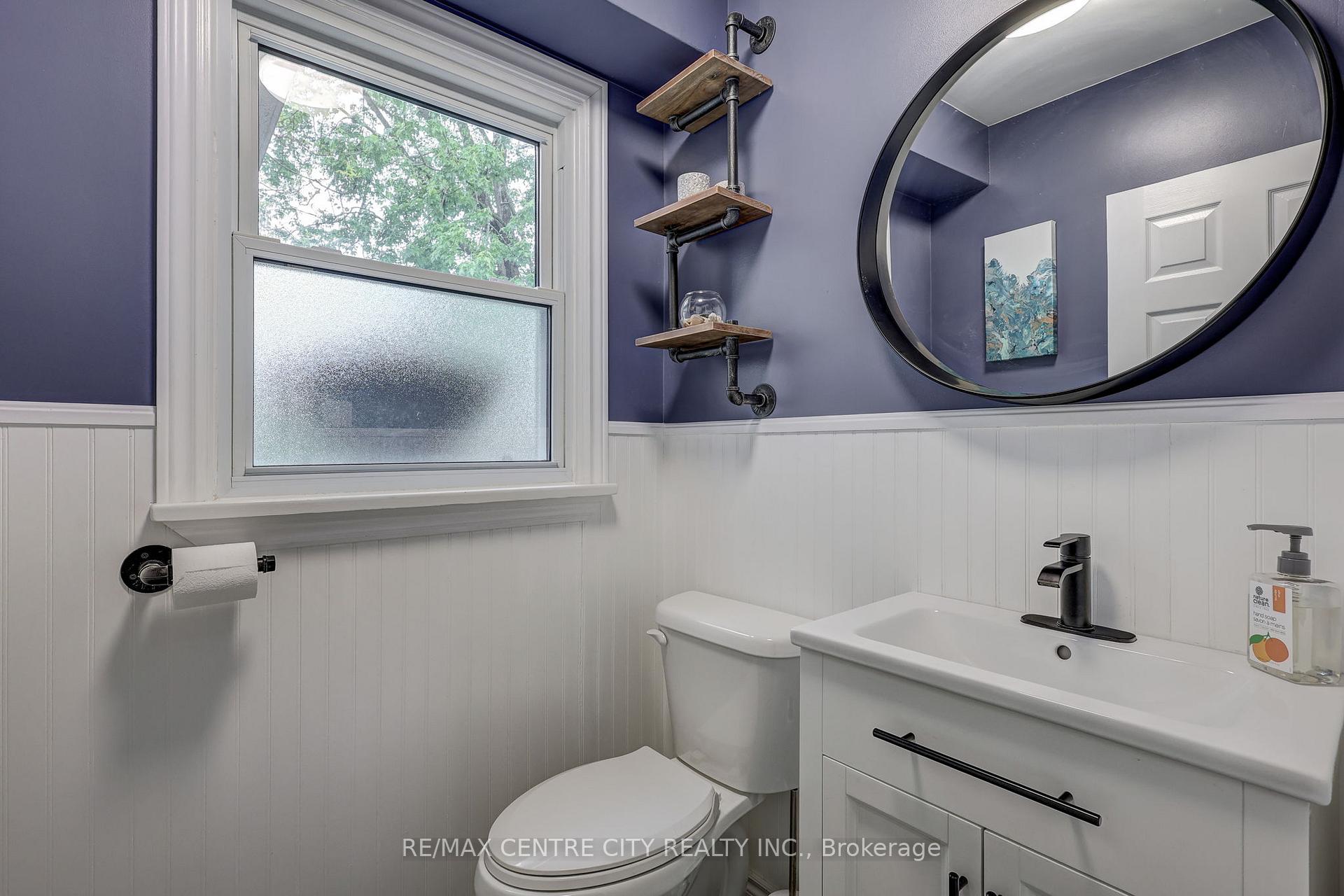 Photo 14 of 182 Chestnut Street, St. Thomas — HOMEH