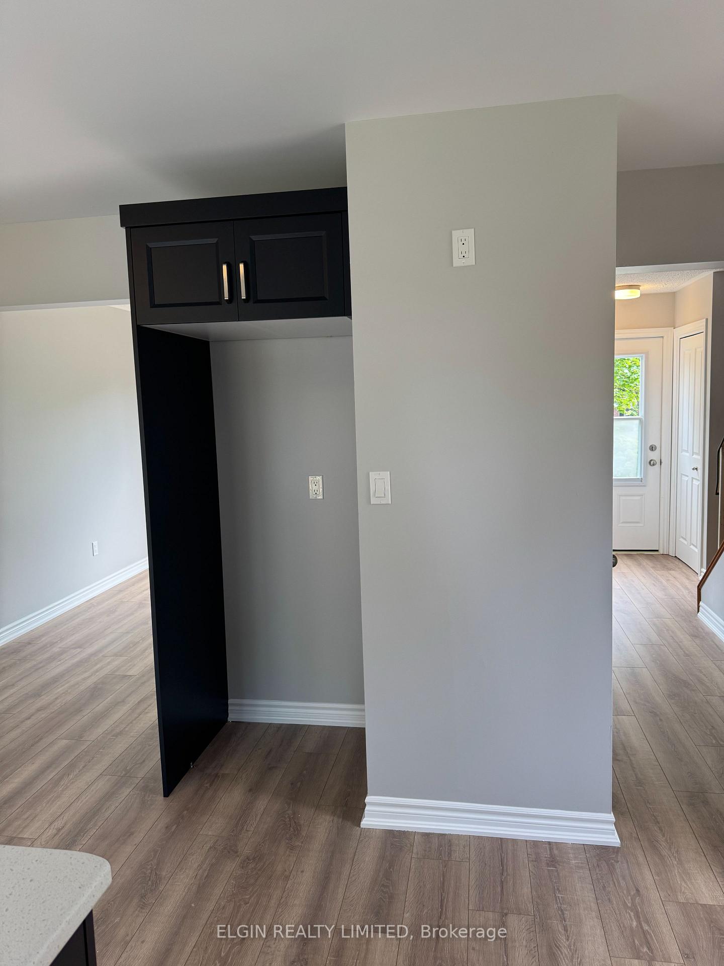 Photo 13 of 39 Vanier Place, St. Thomas — HOMEH
