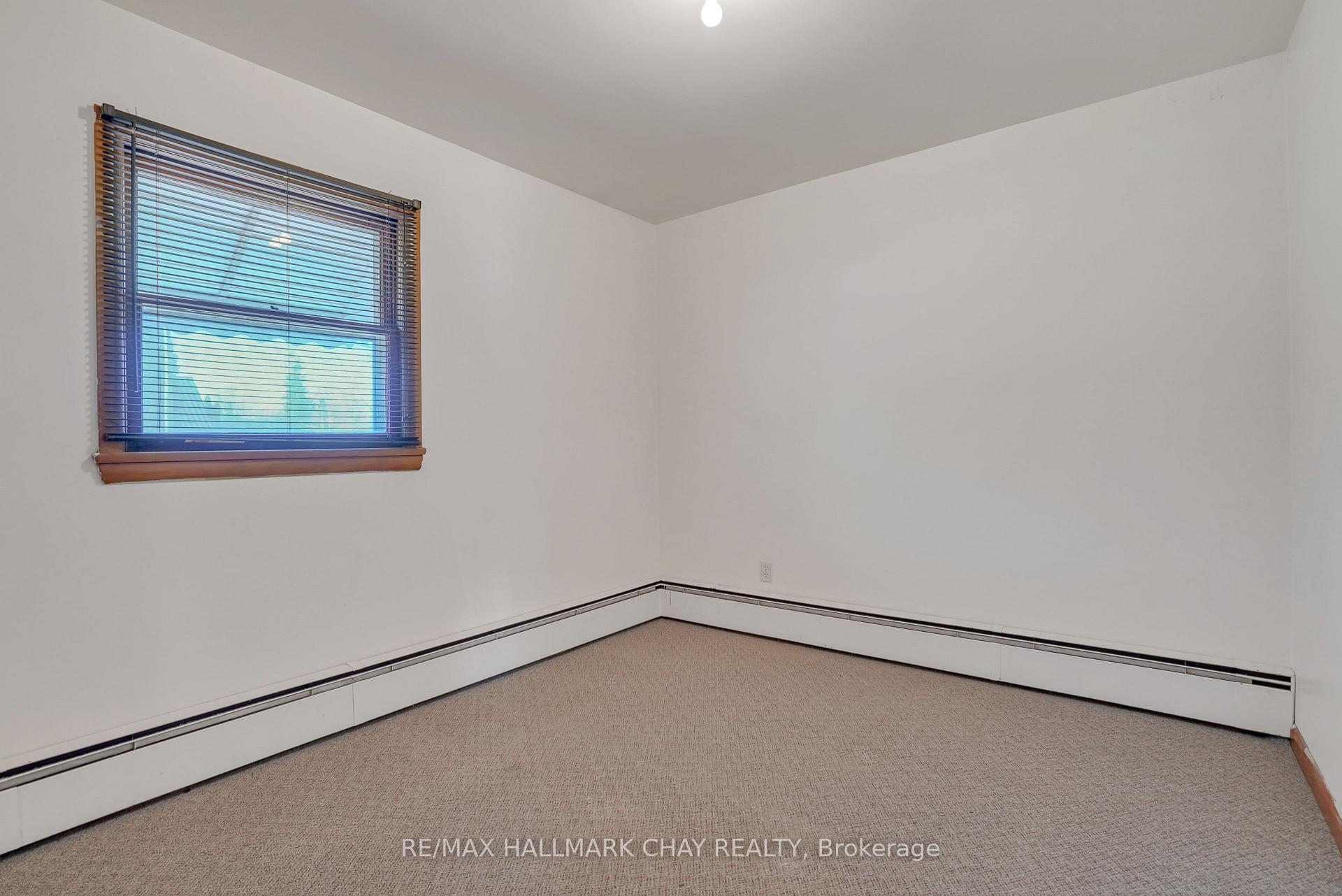 Photo 12 of 20 Peter Street, Springwater, Elmvale — HOMEH