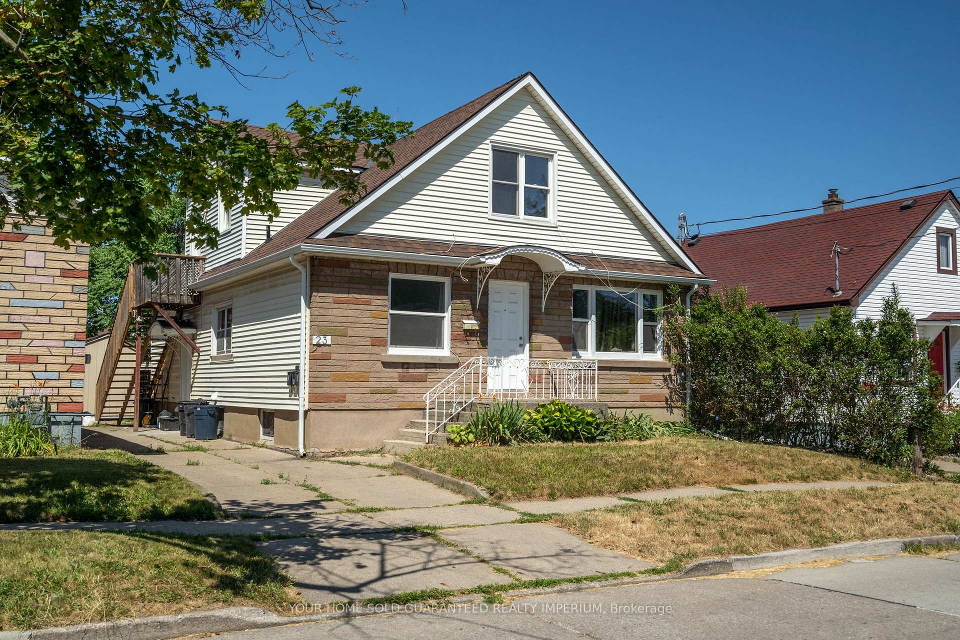 Front of Unit 2, 23 Augusta Avenue