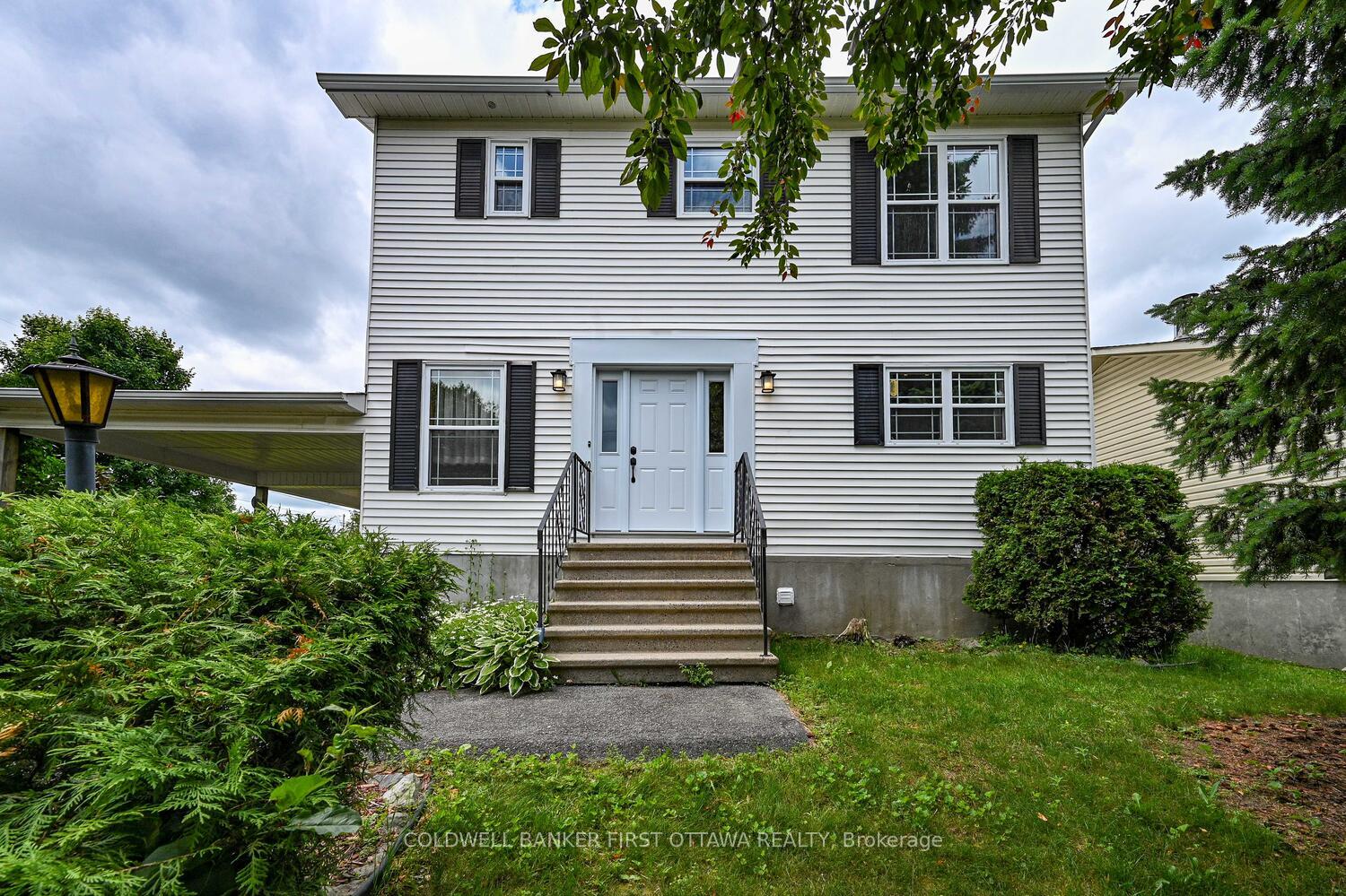 Front of 22 Poole Creek Crescent