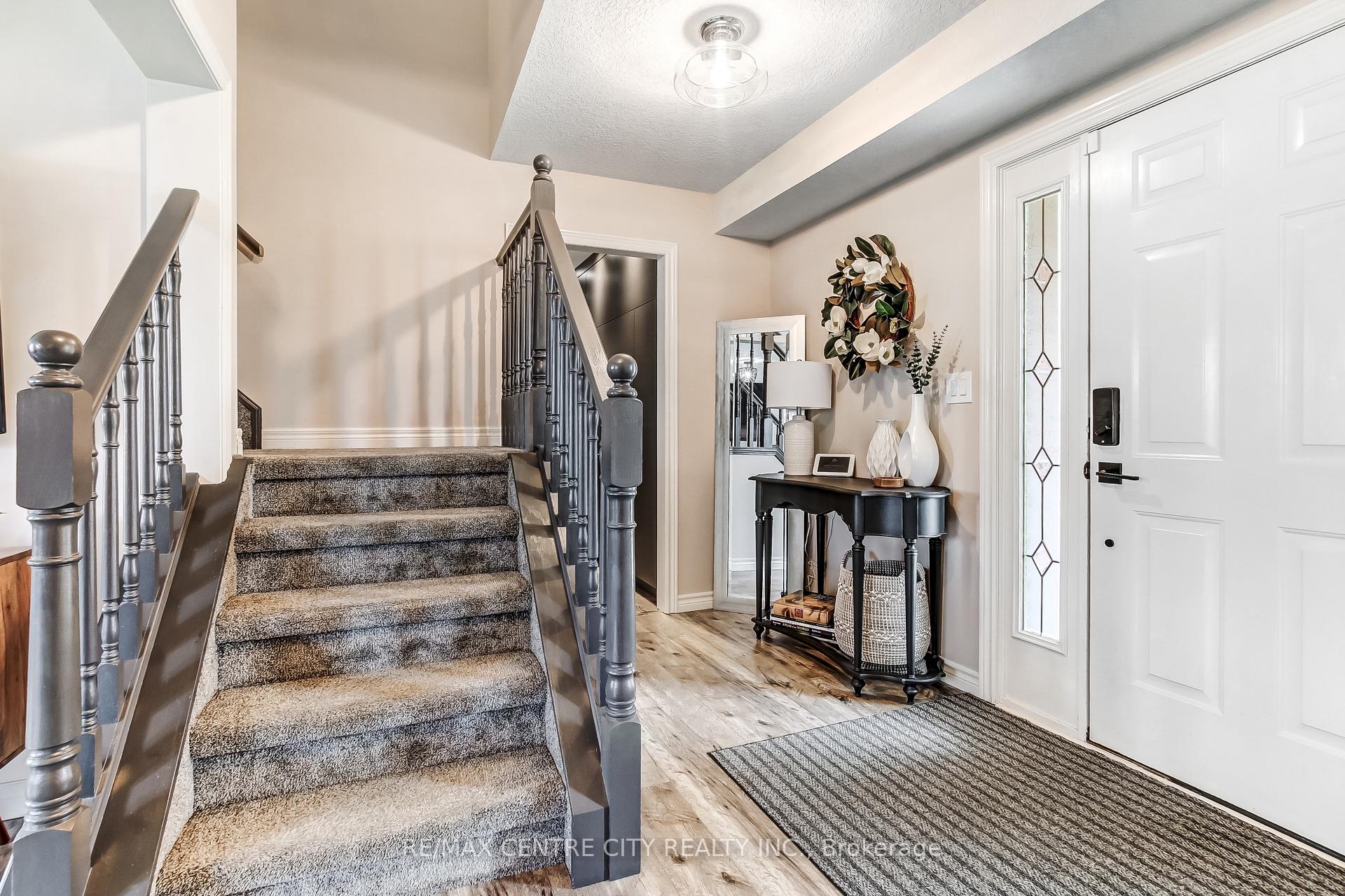 Photo 4 of 23 Lexington Court, St. Thomas — HOMEH