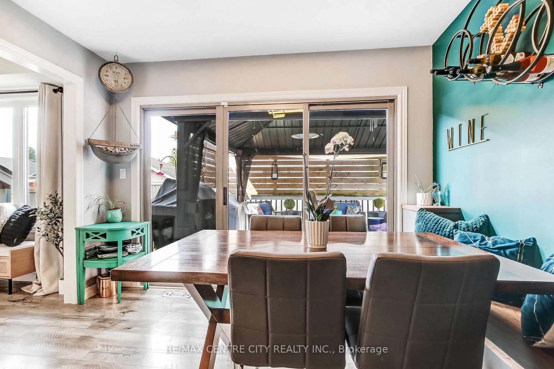 Photo 7 of 23 Lexington Court, St. Thomas — HOMEH