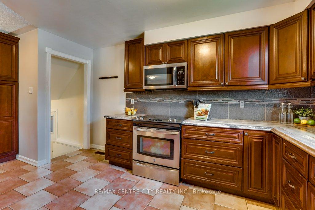 Photo 9 of 32 McLarty Drive, St. Thomas — HOMEH