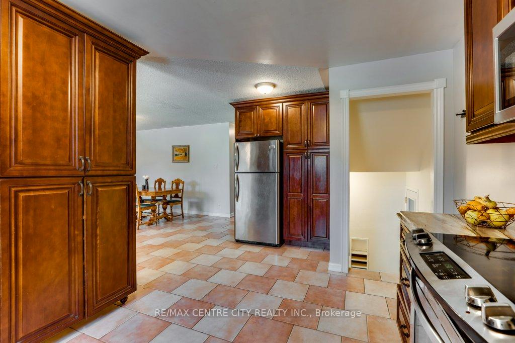 Photo 10 of 32 McLarty Drive, St. Thomas — HOMEH