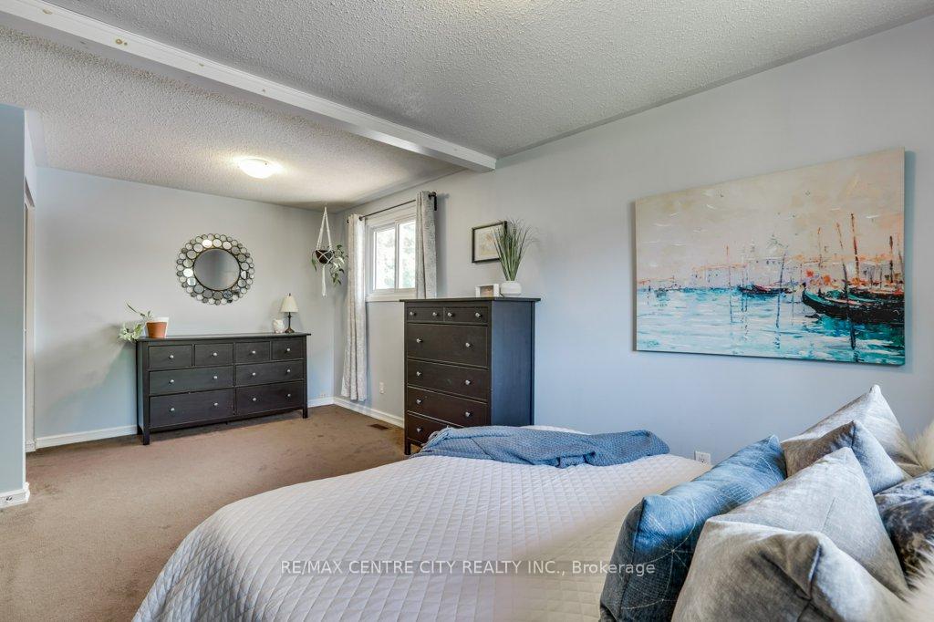 Photo 12 of 32 McLarty Drive, St. Thomas — HOMEH