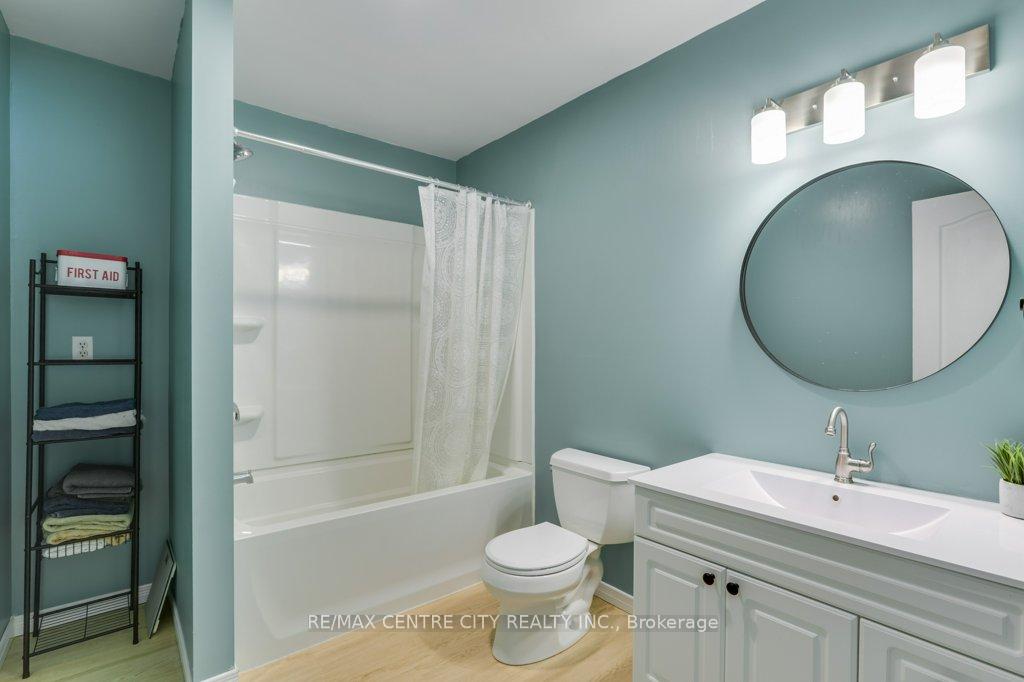 Photo 14 of 32 McLarty Drive, St. Thomas — HOMEH