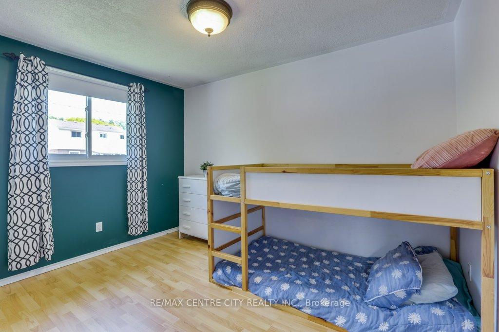 Photo 15 of 32 McLarty Drive, St. Thomas — HOMEH