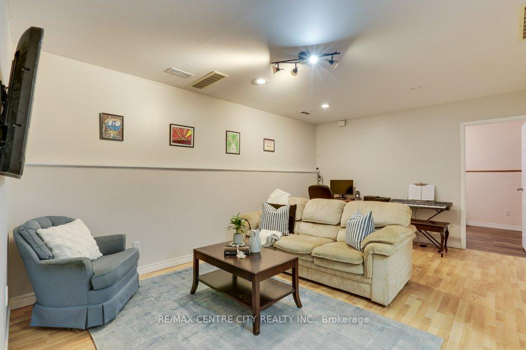 Photo 18 of 32 McLarty Drive, St. Thomas — HOMEH
