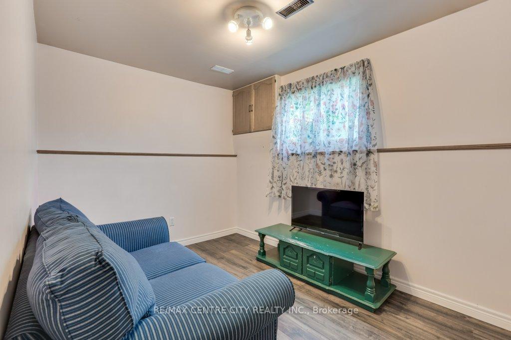 Photo 22 of 32 McLarty Drive, St. Thomas — HOMEH