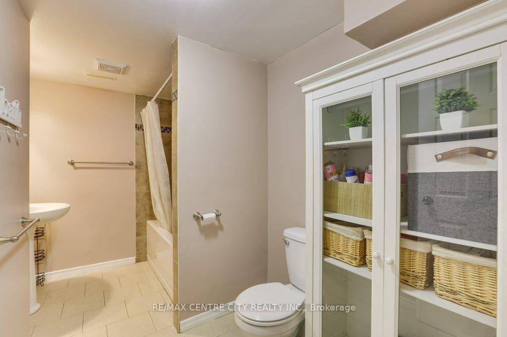 Photo 24 of 32 McLarty Drive, St. Thomas — HOMEH
