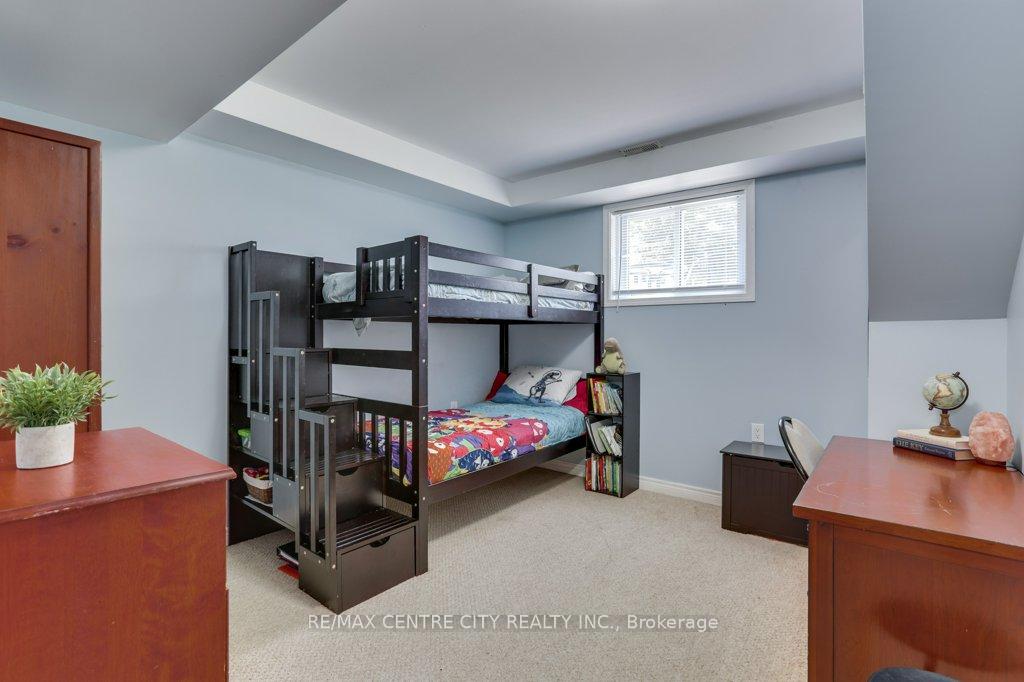 Photo 30 of 32 McLarty Drive, St. Thomas — HOMEH