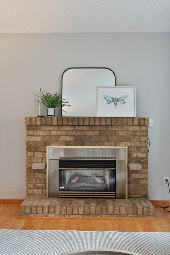 Photo 14 of 32 Applewood Crescent, St. Thomas — HOMEH