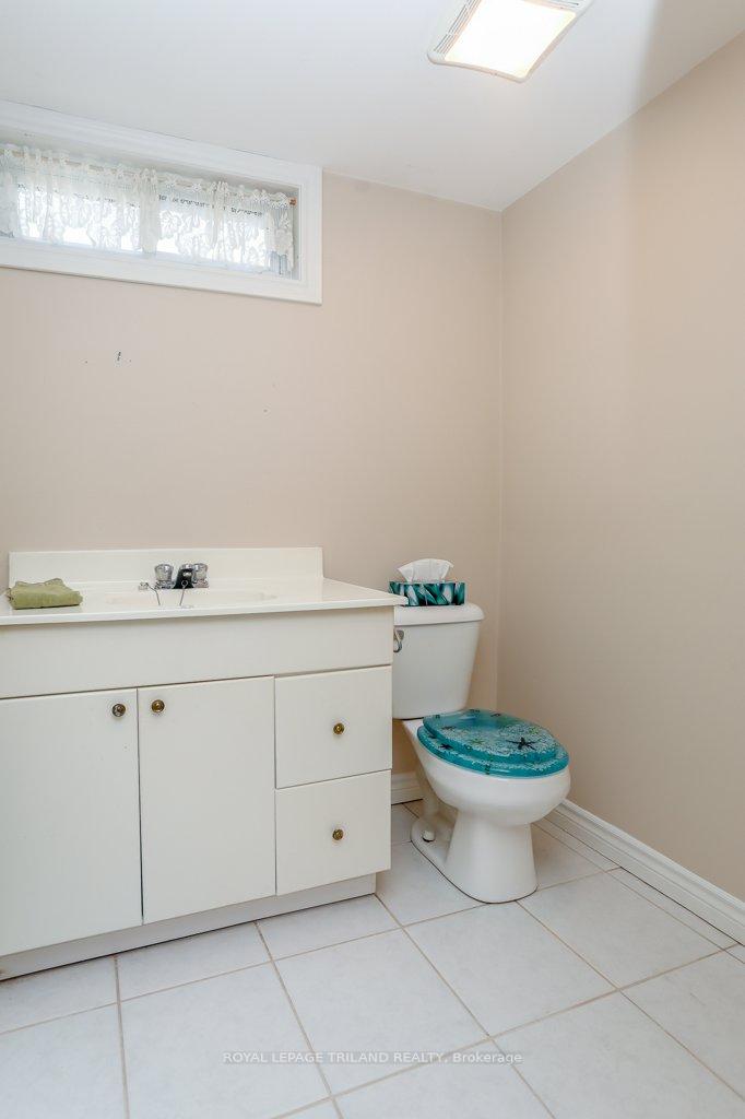 Photo 35 of 32 Applewood Crescent, St. Thomas — HOMEH