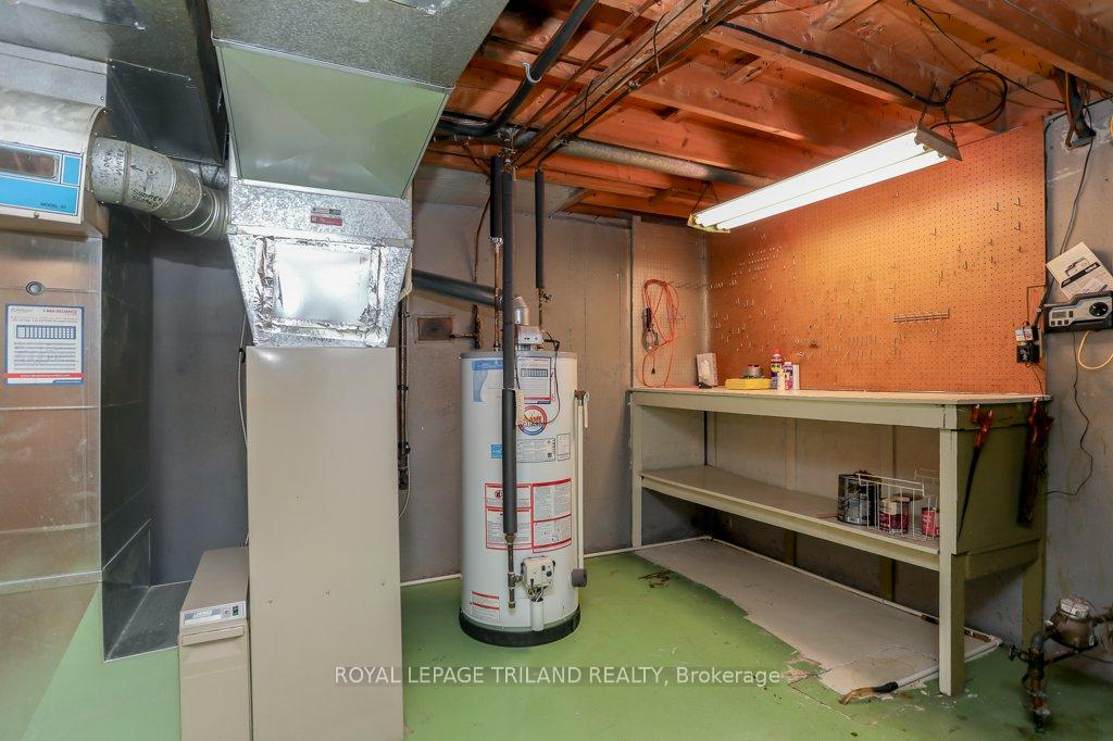 Photo 37 of 32 Applewood Crescent, St. Thomas — HOMEH