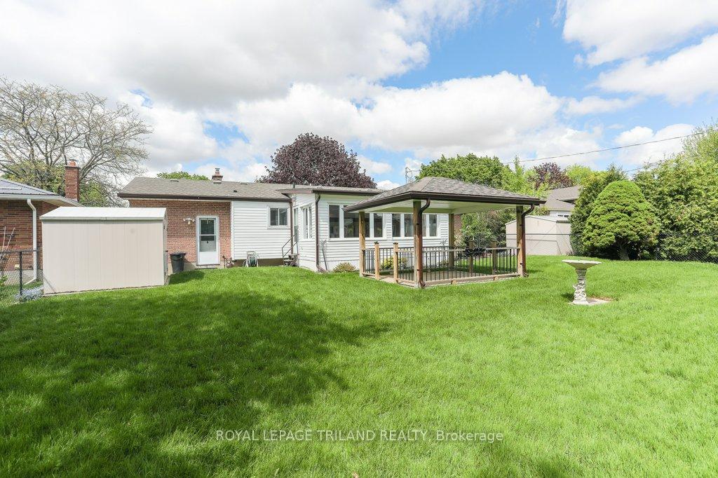 Photo 42 of 32 Applewood Crescent, St. Thomas — HOMEH