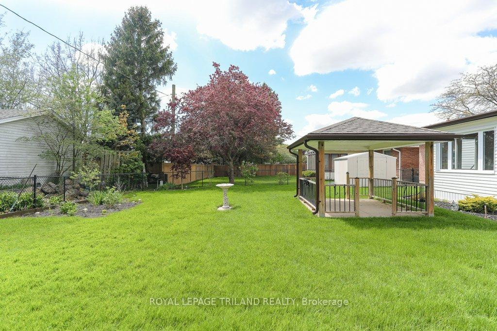 Photo 46 of 32 Applewood Crescent, St. Thomas — HOMEH