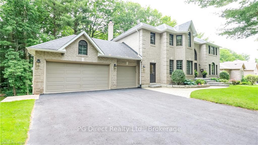 Photo 1 of 17 Alana Drive, Springwater, Centre Vespra — HOMEH