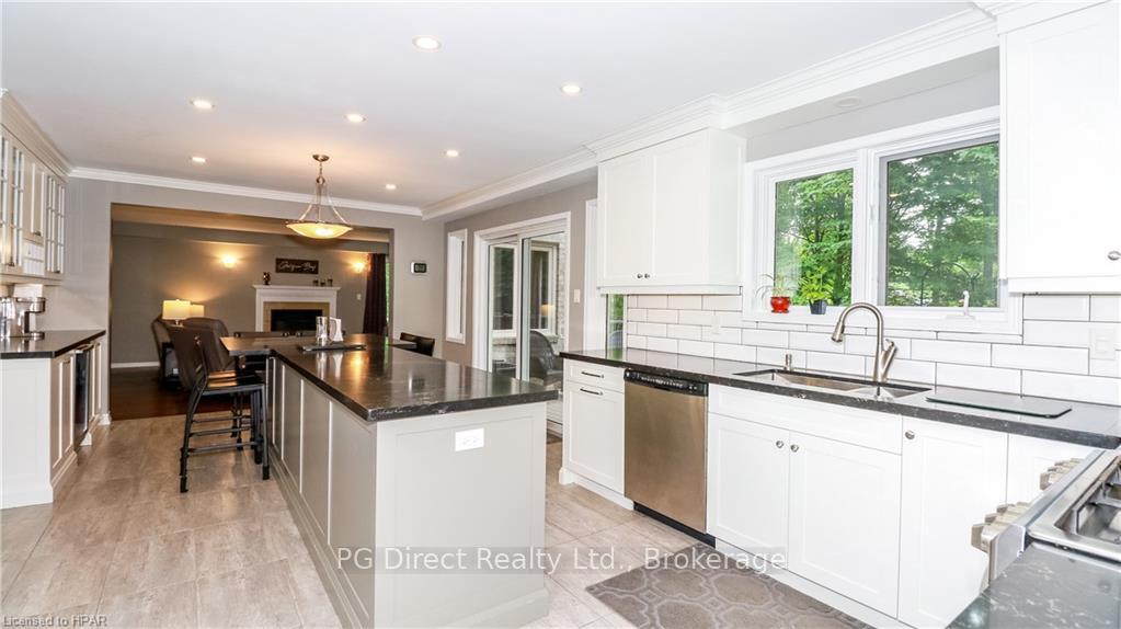 Photo 6 of 17 Alana Drive, Springwater, Centre Vespra — HOMEH