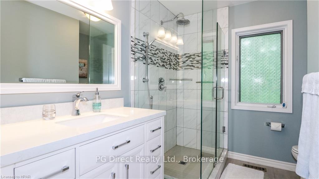 Photo 13 of 17 Alana Drive, Springwater, Centre Vespra — HOMEH
