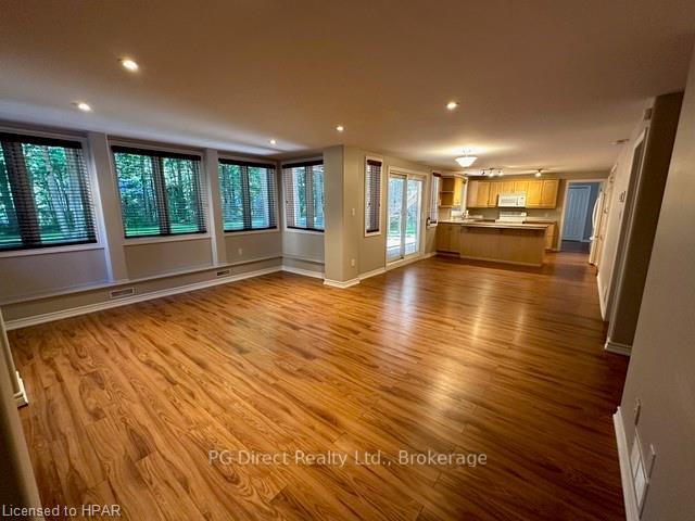 Photo 16 of 17 Alana Drive, Springwater, Centre Vespra — HOMEH