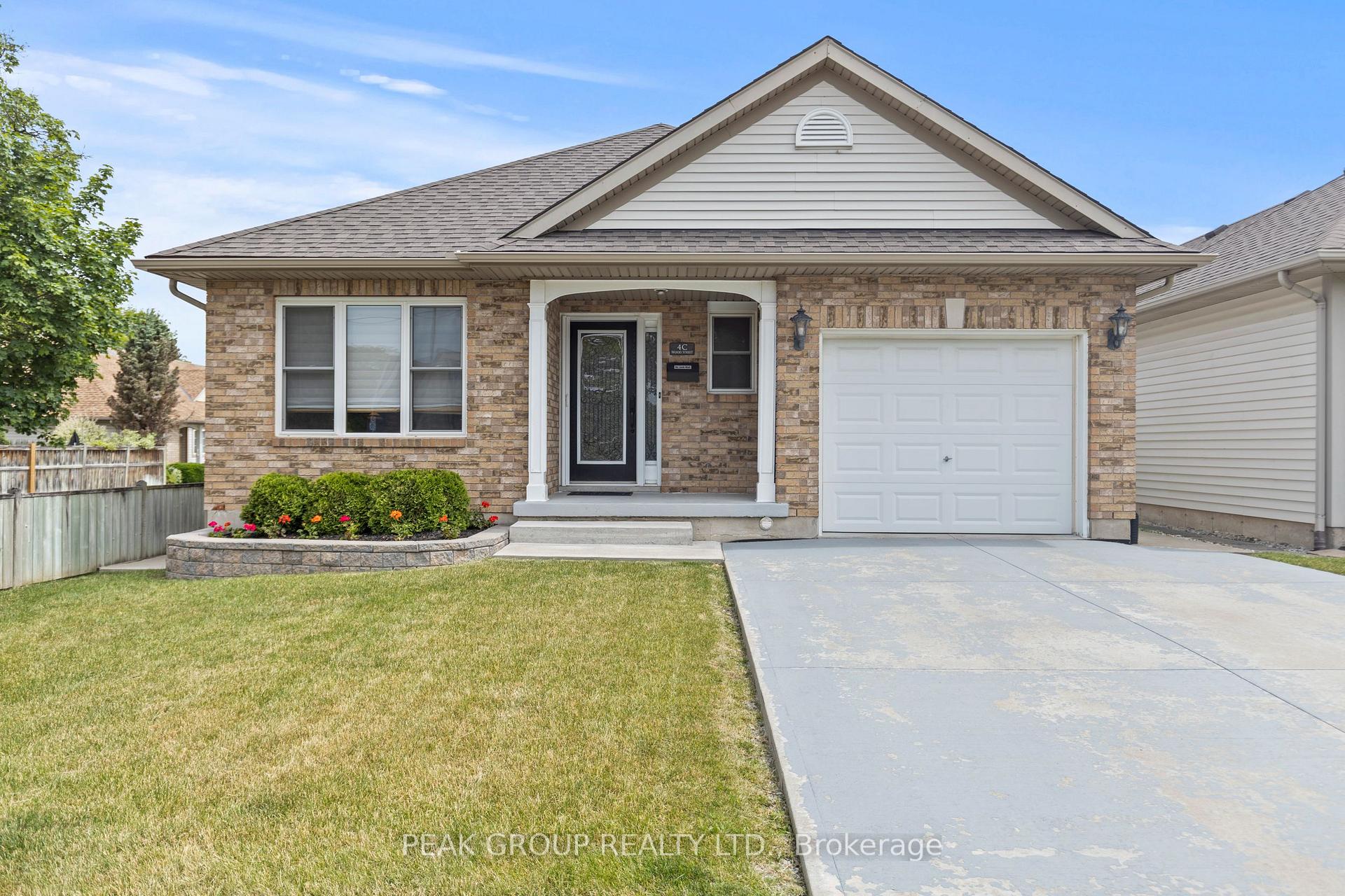 Photo 1 of 4C Wood Street, St. Catharines, Fairview — HOMEH