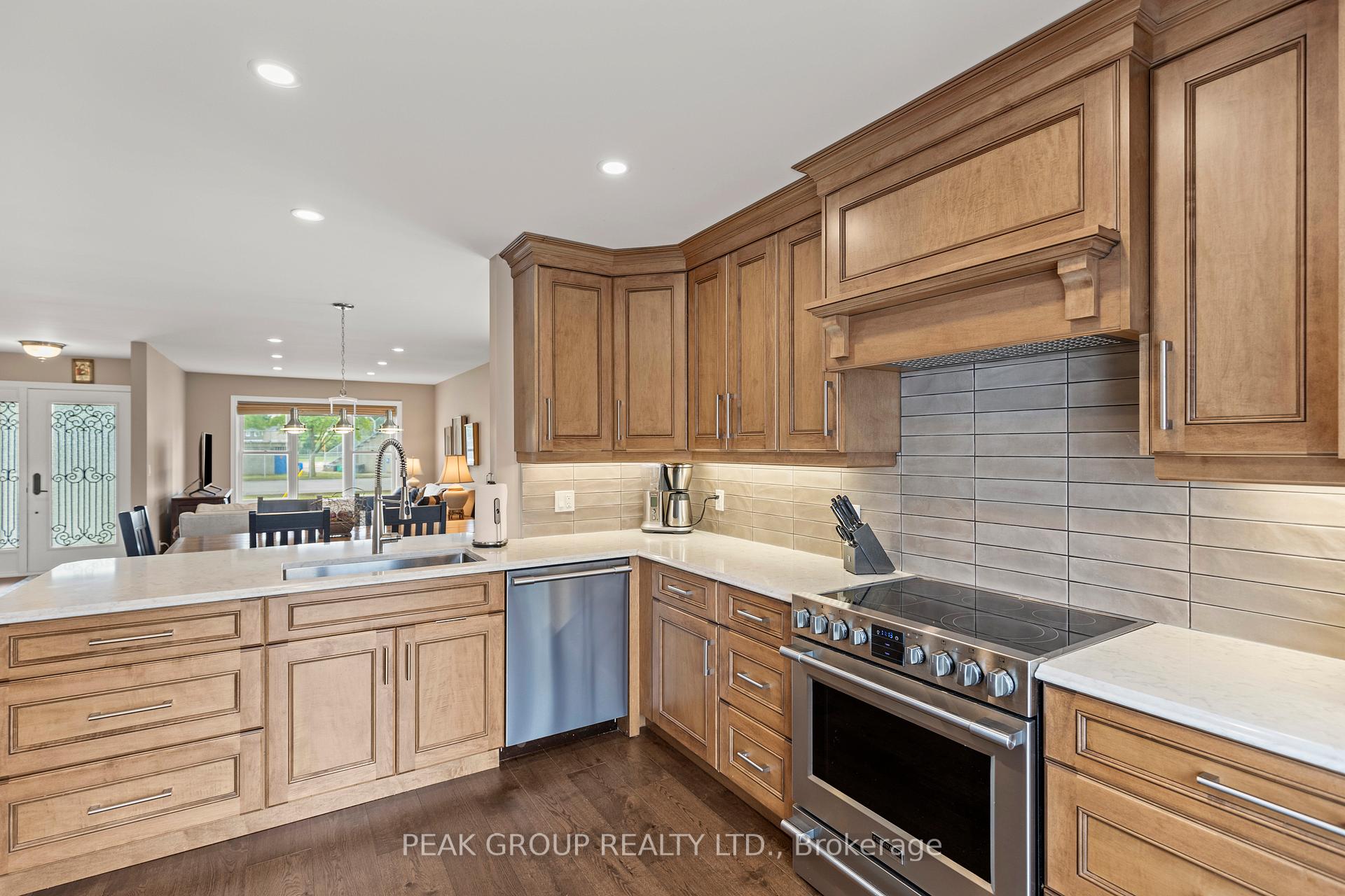 Photo 12 of 4C Wood Street, St. Catharines, Fairview — HOMEH